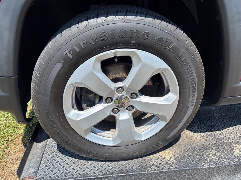 2018 Jeep Compass Latitude Sport Utility 4D - 23025154 - 3