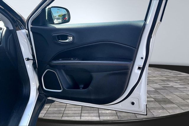 2018 Jeep Compass Limited 4x4 - 23019288 - 16