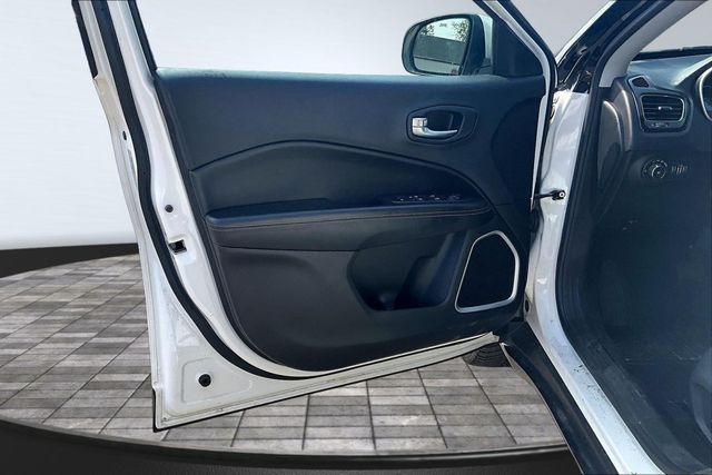 2018 Jeep Compass Limited 4x4 - 23019288 - 8