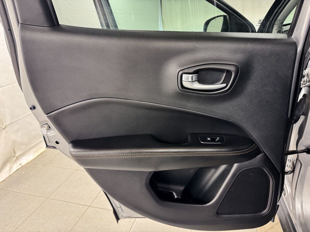 2018 Jeep Compass Limited 4x4 - 23027699 - 15