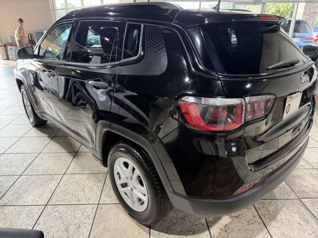 2018 Jeep Compass Sport photo 4