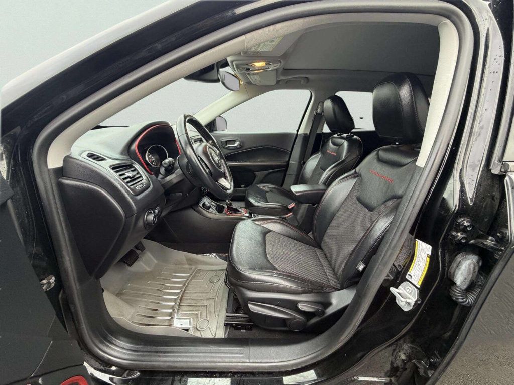 2018 Jeep Compass Trailhawk 4x4 - 22970211 - 9