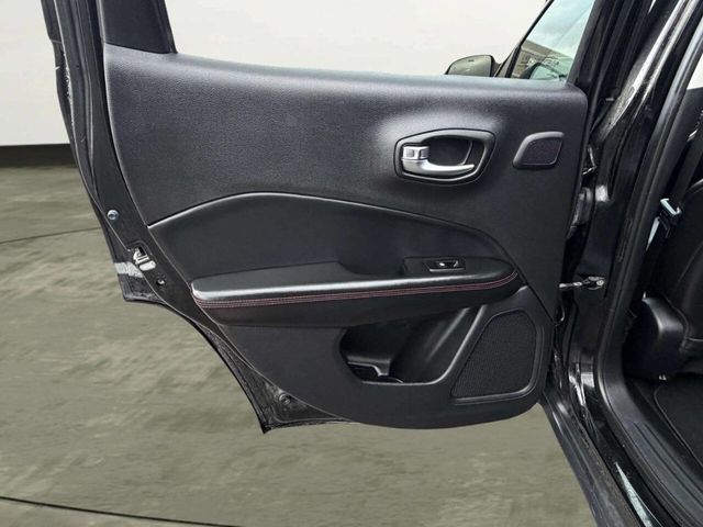 2018 Jeep Compass Trailhawk 4x4 - 22970211 - 12