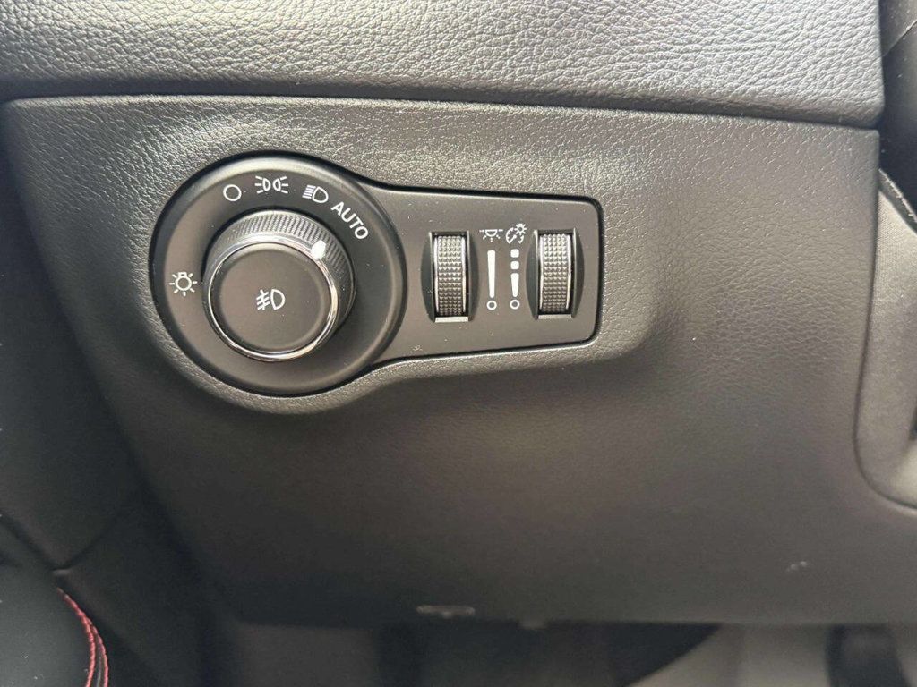 2018 Jeep Compass Trailhawk 4x4 - 22970211 - 33