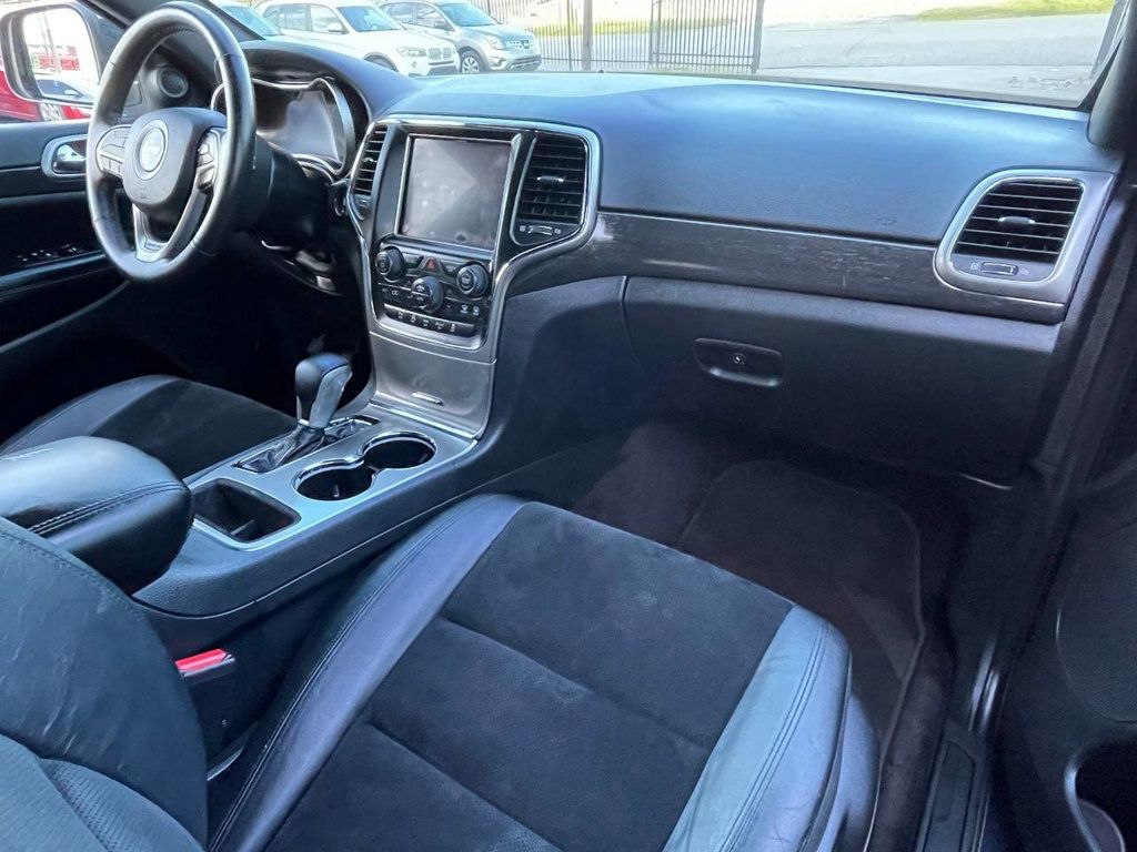 2018 Jeep Grand Cherokee Altitude photo 15