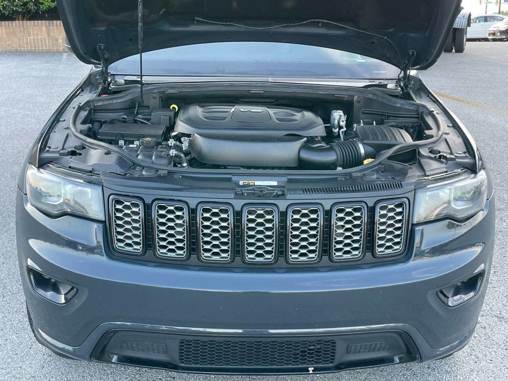 2018 Jeep Grand Cherokee Altitude photo 23