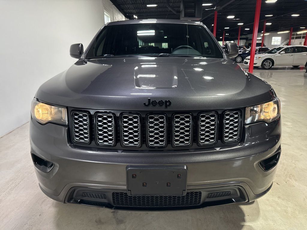 2018 Jeep Grand Cherokee Altitude 4x4 - 23001961 - 9