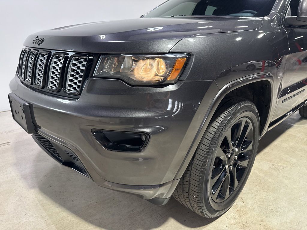 2018 Jeep Grand Cherokee Altitude 4x4 - 23001961 - 10