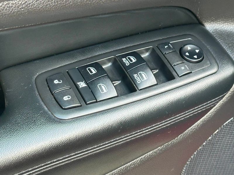 2018 Jeep Grand Cherokee Altitude 4x4 - 22884313 - 9