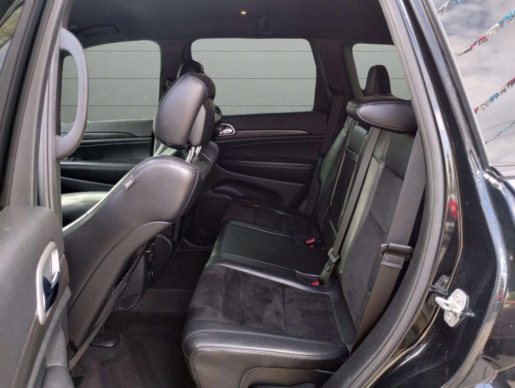 2018 Jeep Grand Cherokee Altitude 4x4 - 22930537 - 17