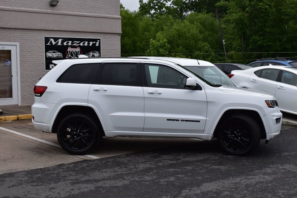 2018 Jeep Grand Cherokee Altitude 4x4 *Ltd Avail* - 23030051 - 3