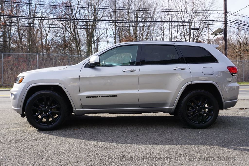 2018 Jeep Grand Cherokee Altitude 4x4 NAVIGATION REAR CAM SUNROOF HOT SEAT TRAILER PKG - 22218722 - 3