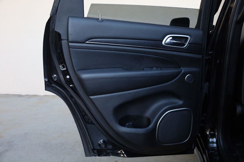 Jeep Grand Cherokee photo 20