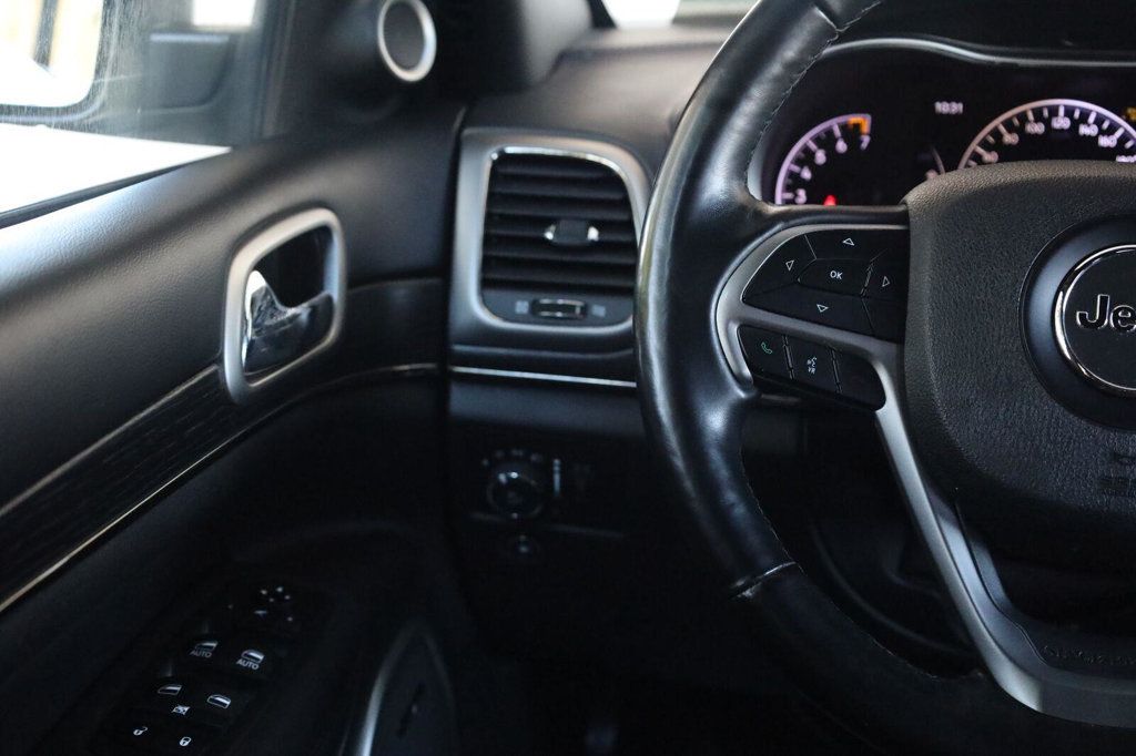 Jeep Grand Cherokee photo 33