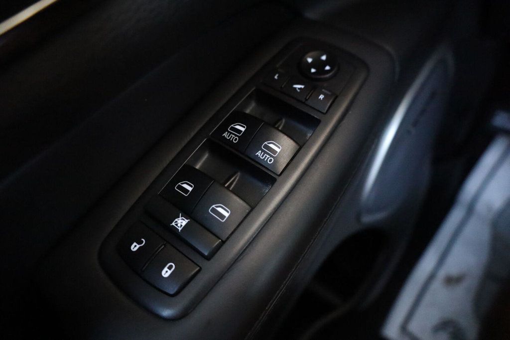 Jeep Grand Cherokee photo 38