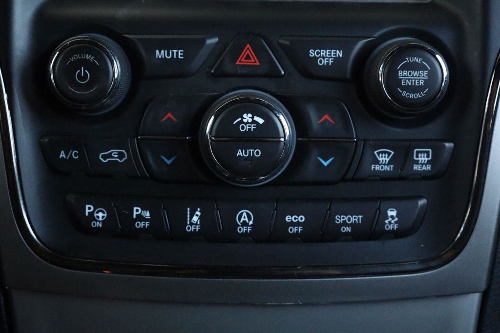 Jeep Grand Cherokee photo 46