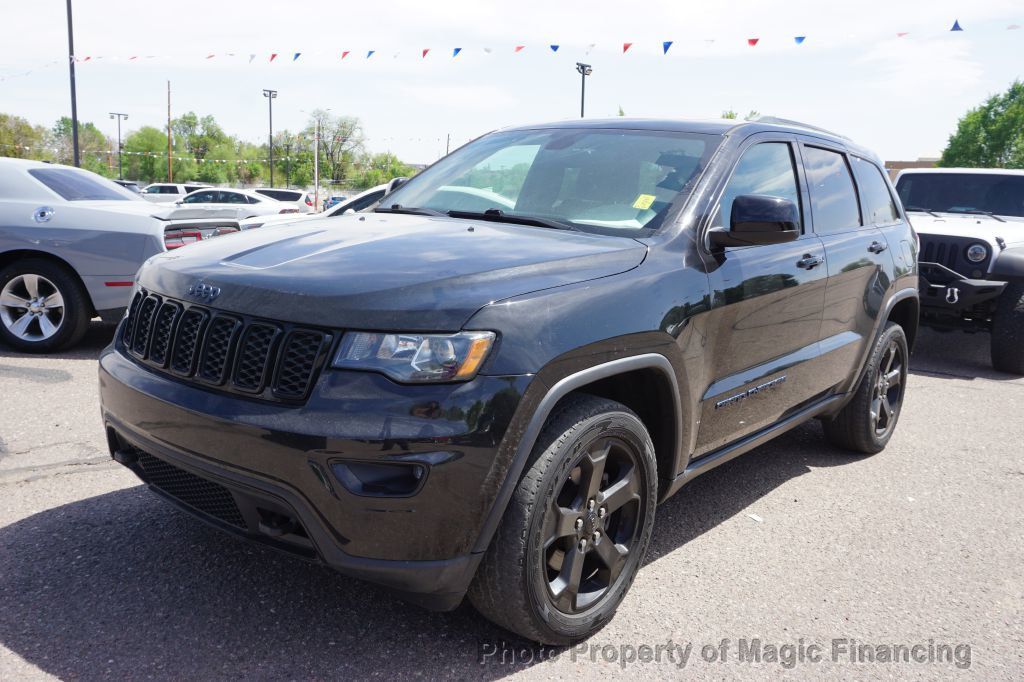 2018 Jeep Grand Cherokee LAREDO - 23015421 - 2