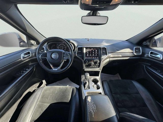 2018 Jeep Grand Cherokee Laredo 4x2 4dr SUV - 22979992 - 18