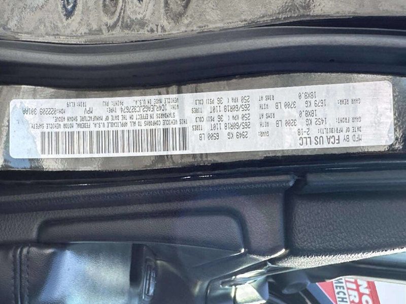 2018 Jeep Grand Cherokee Laredo 4x2 4dr SUV - 22979992 - 23