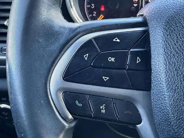 2018 Jeep Grand Cherokee Laredo 4x2 4dr SUV - 22979992 - 29