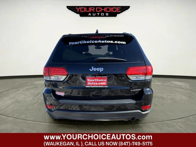 2018 Jeep Grand Cherokee Laredo 4x2 4dr SUV - 22979992 - 3