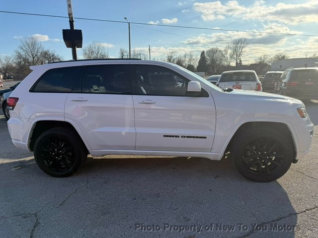 2018 Jeep Grand Cherokee Laredo 4x4 - 22981650 - 14