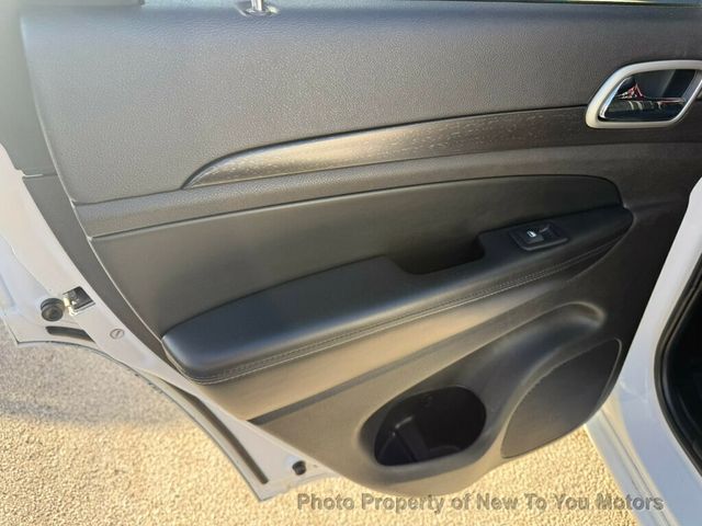 2018 Jeep Grand Cherokee Laredo 4x4 - 22981650 - 15