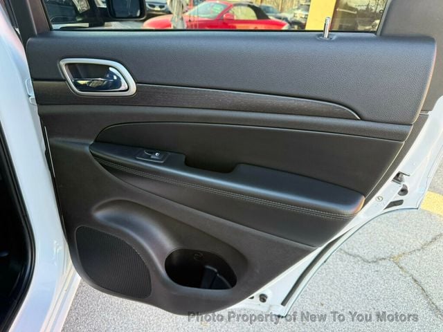 2018 Jeep Grand Cherokee Laredo 4x4 - 22981650 - 17