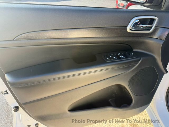 2018 Jeep Grand Cherokee Laredo 4x4 - 22981650 - 18