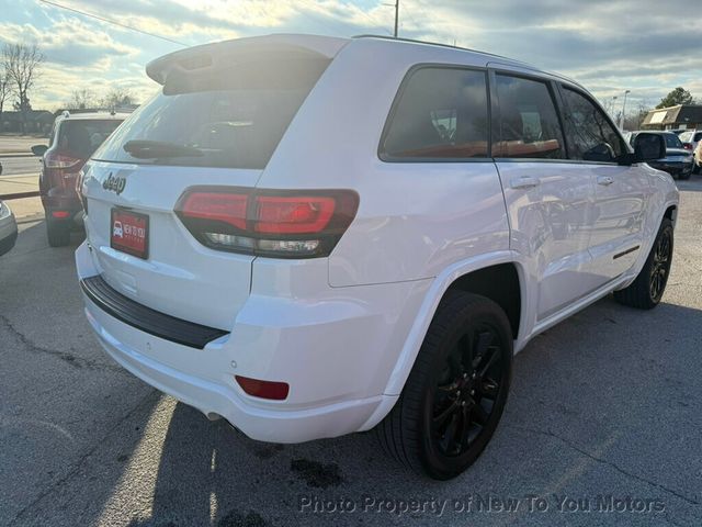 2018 Jeep Grand Cherokee Laredo 4x4 - 22981650 - 1