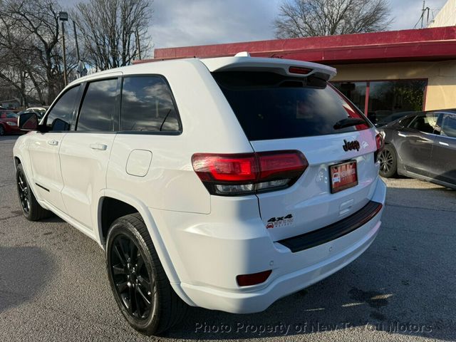 2018 Jeep Grand Cherokee Laredo 4x4 - 22981650 - 26