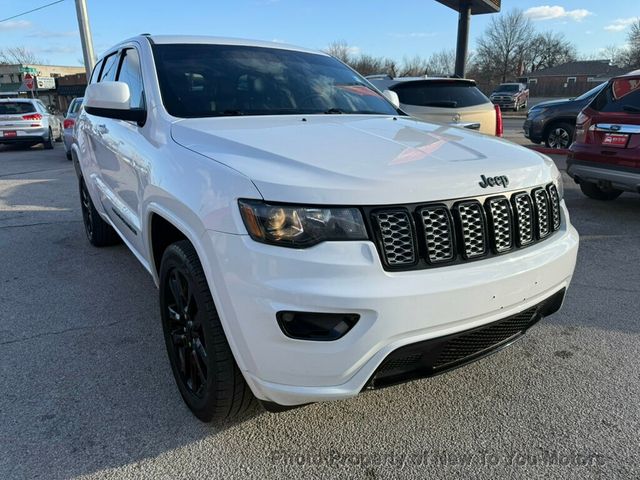 2018 Jeep Grand Cherokee Laredo 4x4 - 22981650 - 27