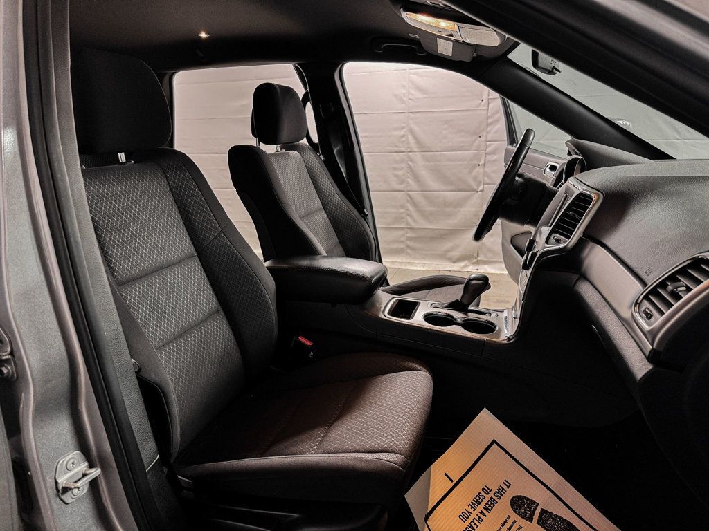 2018 Jeep Grand Cherokee Laredo 4x4 - 22984708 - 9