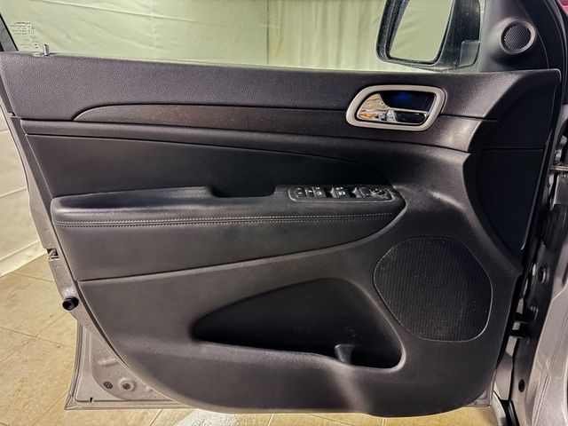 2018 Jeep Grand Cherokee Laredo 4x4 - 22984708 - 11