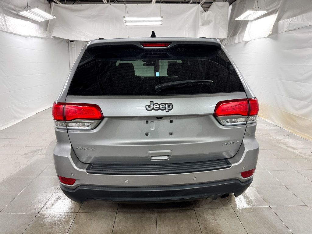 2018 Jeep Grand Cherokee Laredo 4x4 - 22984708 - 3