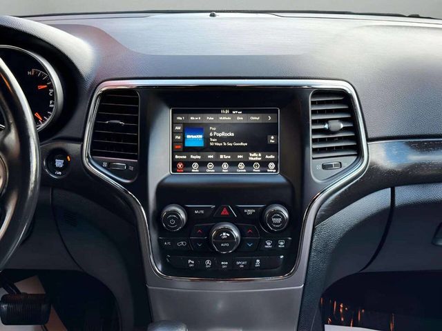 2018 Jeep Grand Cherokee Laredo 4x4 4dr SUV - 22935112 - 22