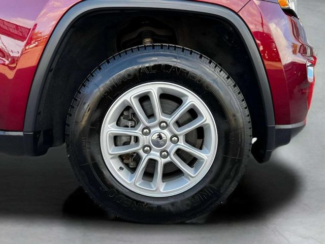 2018 Jeep Grand Cherokee Laredo 4x4 4dr SUV - 22935112 - 24