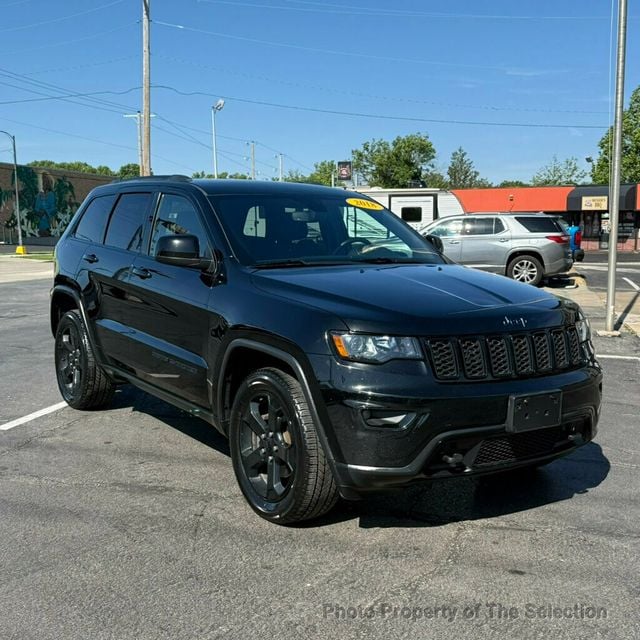 2018 Jeep Grand Cherokee LAREDO E 4X4 W/UPLAND PACKAGE & NAVIGATION PACKAGE - 23021594 - 1
