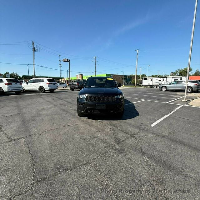 2018 Jeep Grand Cherokee LAREDO E 4X4 W/UPLAND PACKAGE & NAVIGATION PACKAGE - 23021594 - 3