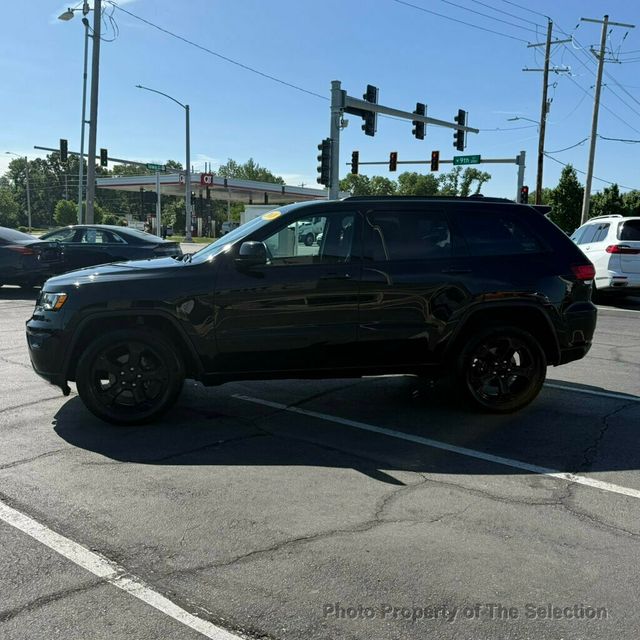 2018 Jeep Grand Cherokee LAREDO E 4X4 W/UPLAND PACKAGE & NAVIGATION PACKAGE - 23021594 - 8