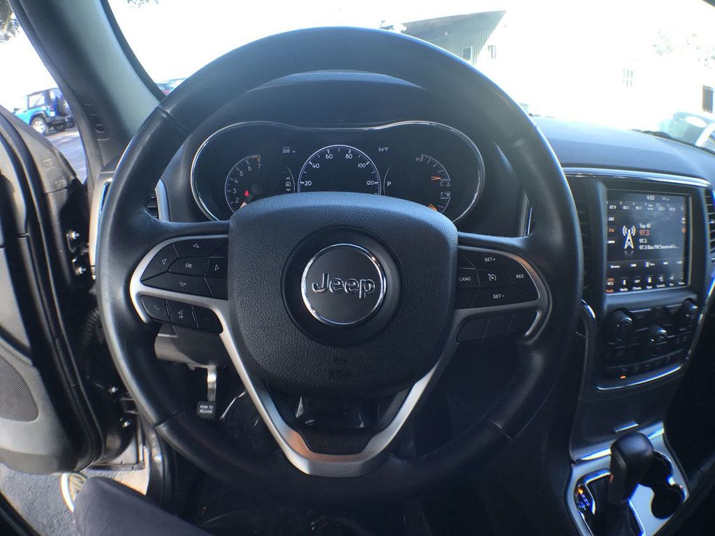 Jeep Grand Cherokee photo 15