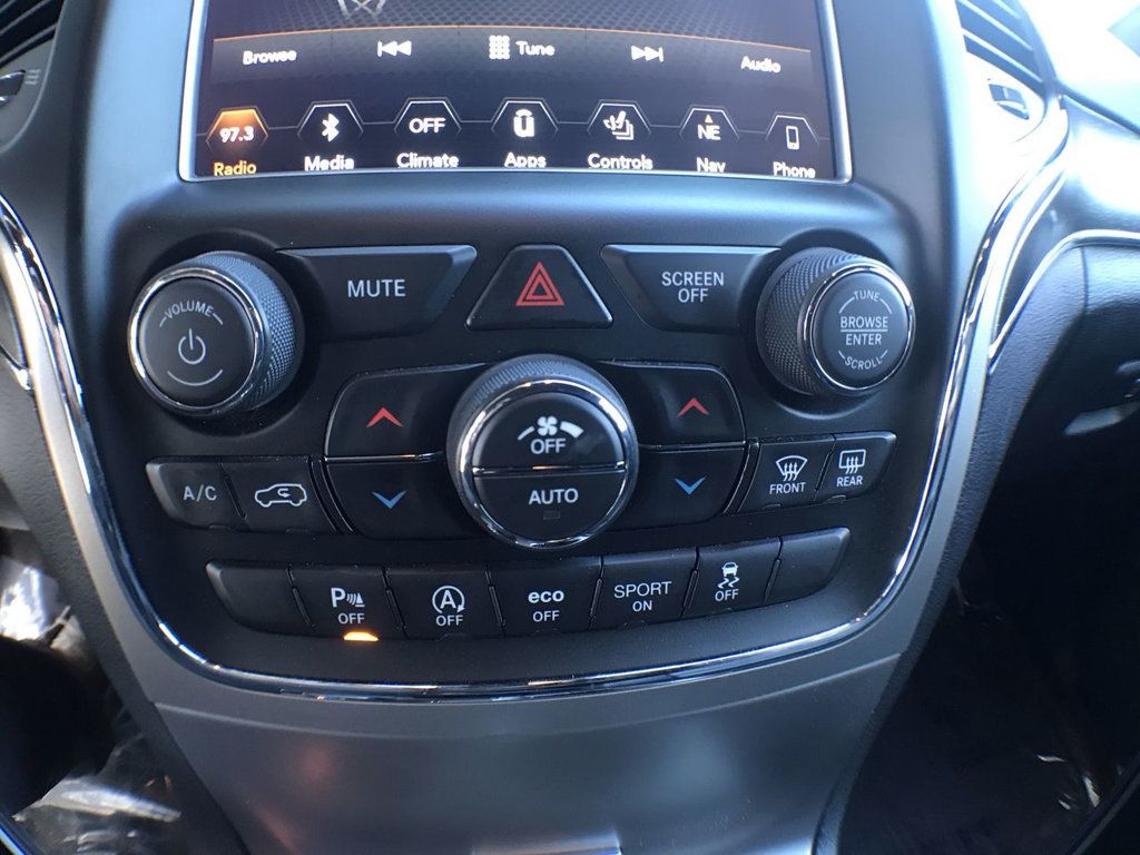 Jeep Grand Cherokee photo 19