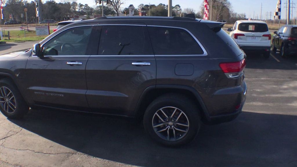 Jeep Grand Cherokee photo 6