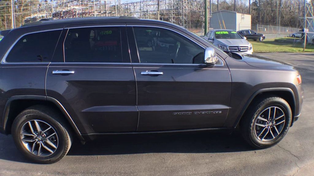 Jeep Grand Cherokee photo 9
