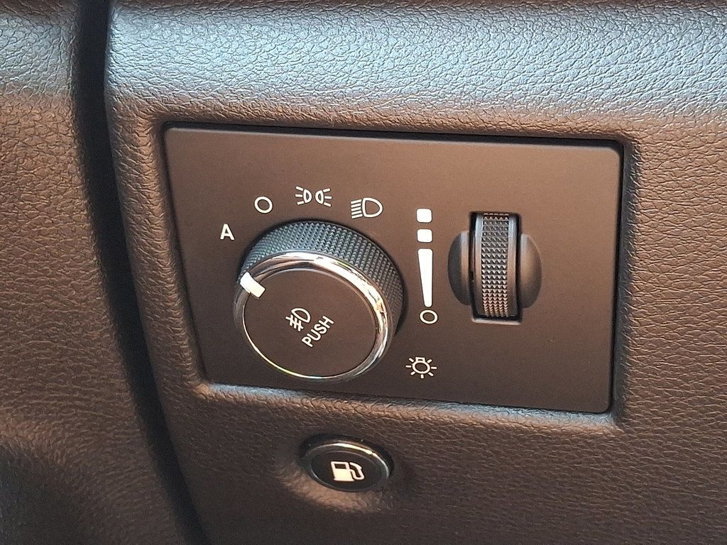 2018 Jeep Grand Cherokee Limited photo 28
