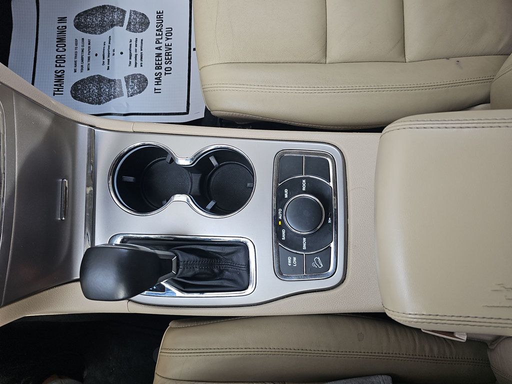 Jeep Grand Cherokee photo 15