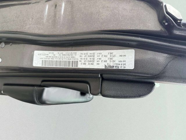 2018 Jeep Grand Cherokee Limited 4x4 - 22960125 - 29