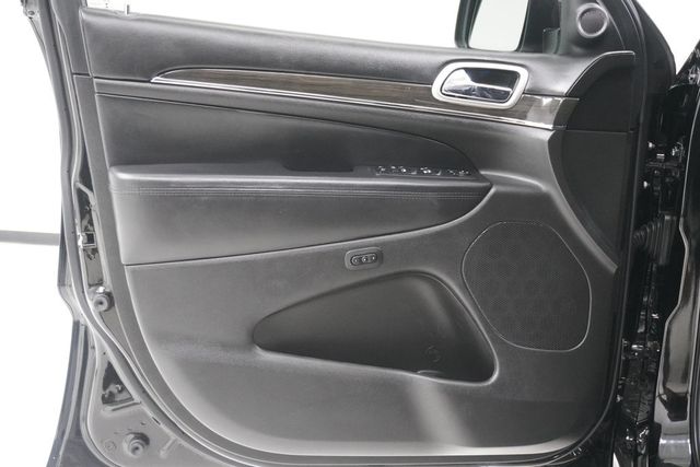 2018 Jeep Grand Cherokee Overland 4x2 - 22946723 - 12