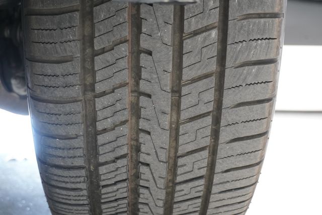 2018 Jeep Grand Cherokee Overland 4x2 - 22946723 - 29