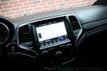 2018 Jeep Grand Cherokee Overland 4x4 - 22955285 - 35